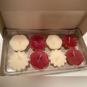 Partylite floating candles Flower-Shaped NIB SET/8